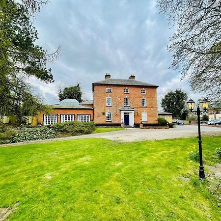 Lydney House Swaffham Sleeps 22 Villa Buitenkant foto