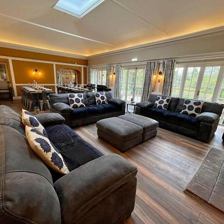 Lydney House Swaffham Sleeps 22 Villa Buitenkant foto