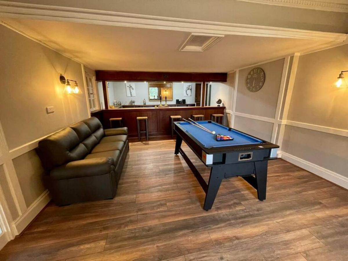 Lydney House Swaffham Sleeps 22 Villa Buitenkant foto