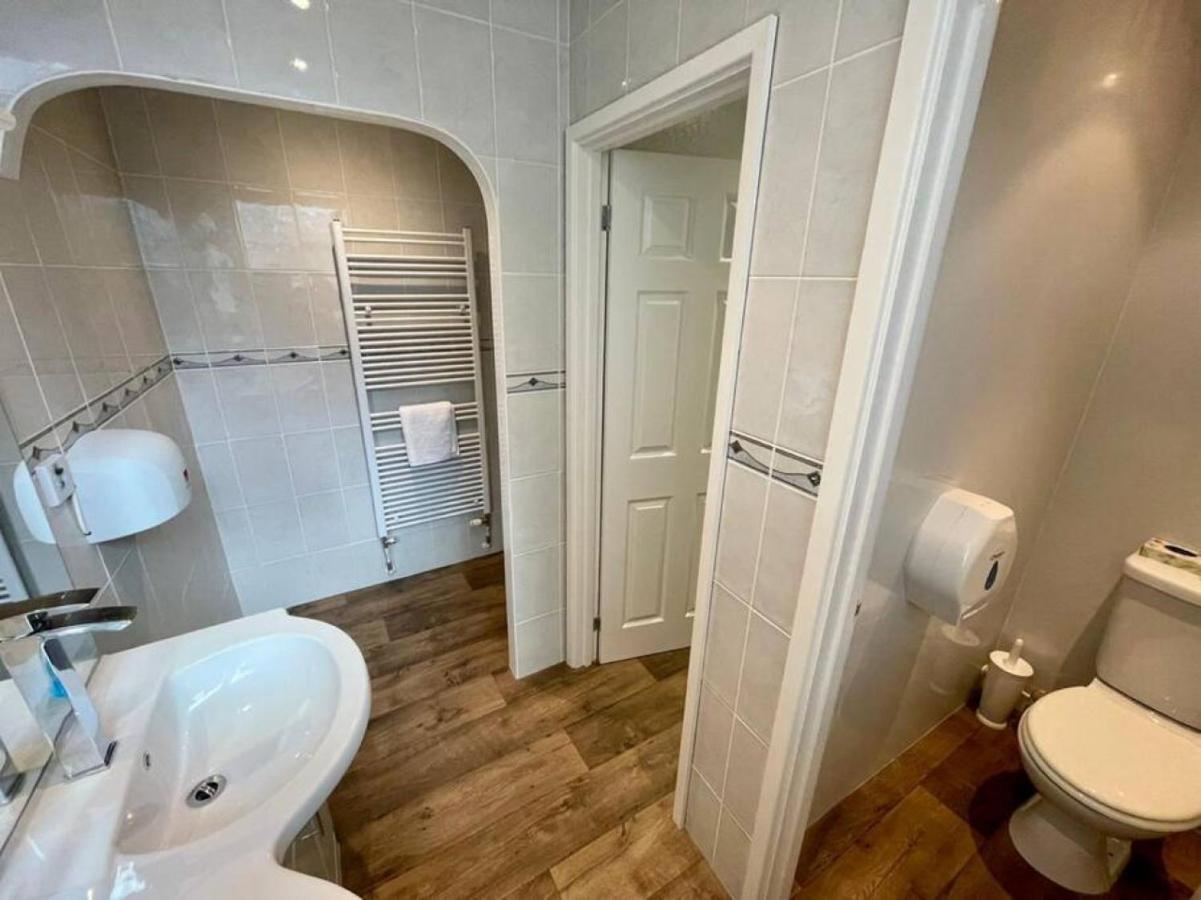 Lydney House Swaffham Sleeps 22 Villa Buitenkant foto