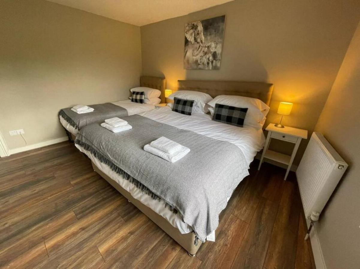 Lydney House Swaffham Sleeps 22 Villa Buitenkant foto